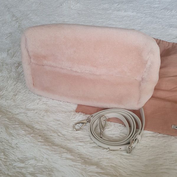 【超可愛】ミュウミュウ シープスキン バッグ コピー★ふわふわキュート5BA085